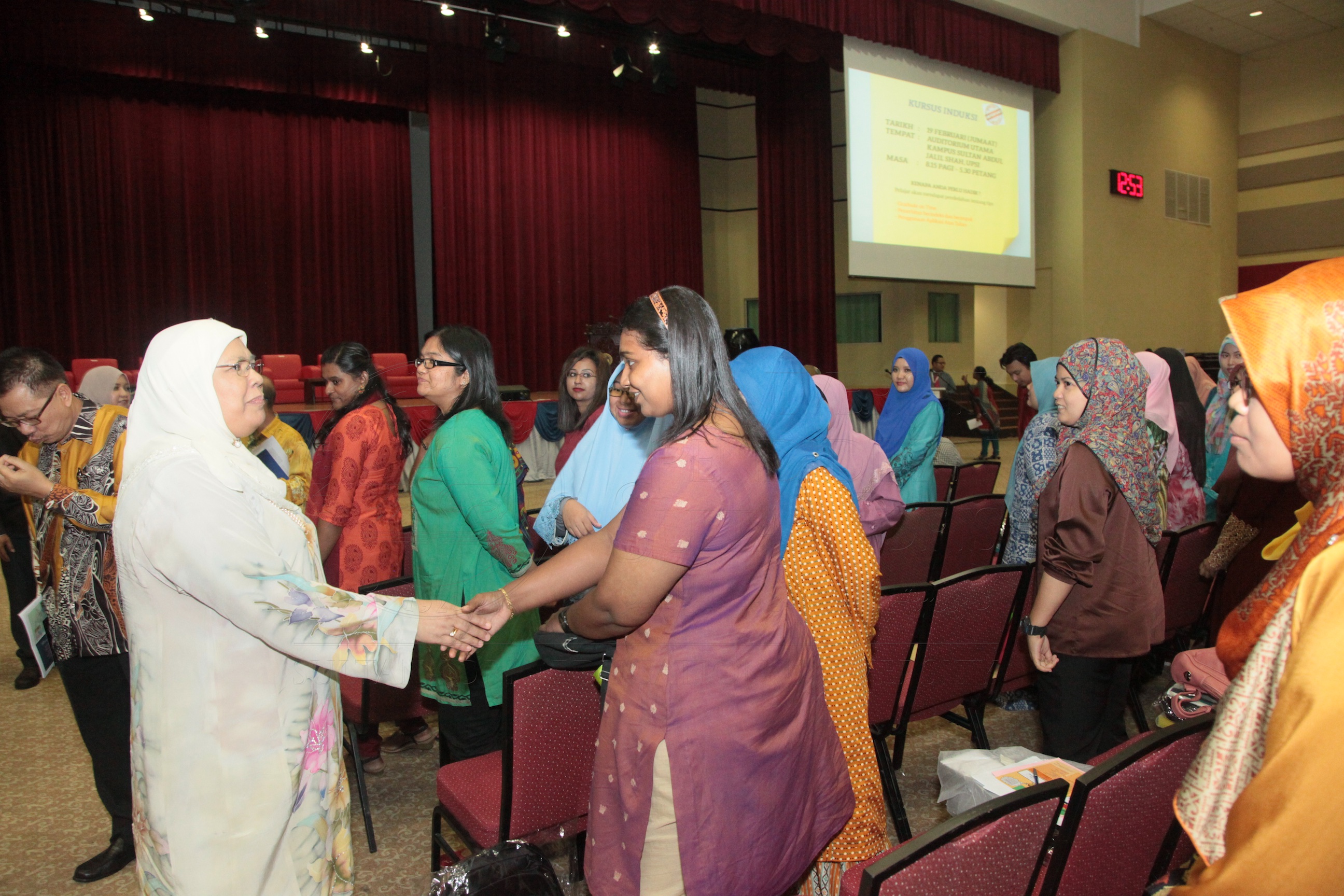 PRO16 16 siswazah IMG 0232